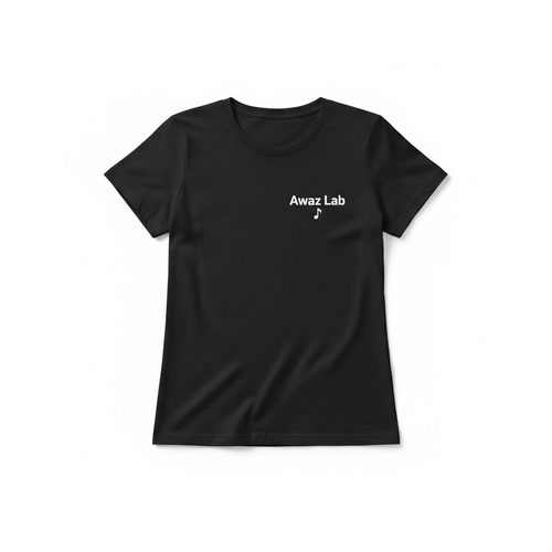 Svart Awaz Lab dam t-shirt med musiklogotyp på vit bakgrund